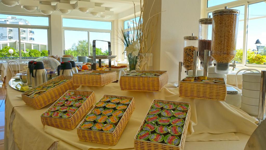 מילאנו מריטימה Hotel Delfino מראה חיצוני תמונה