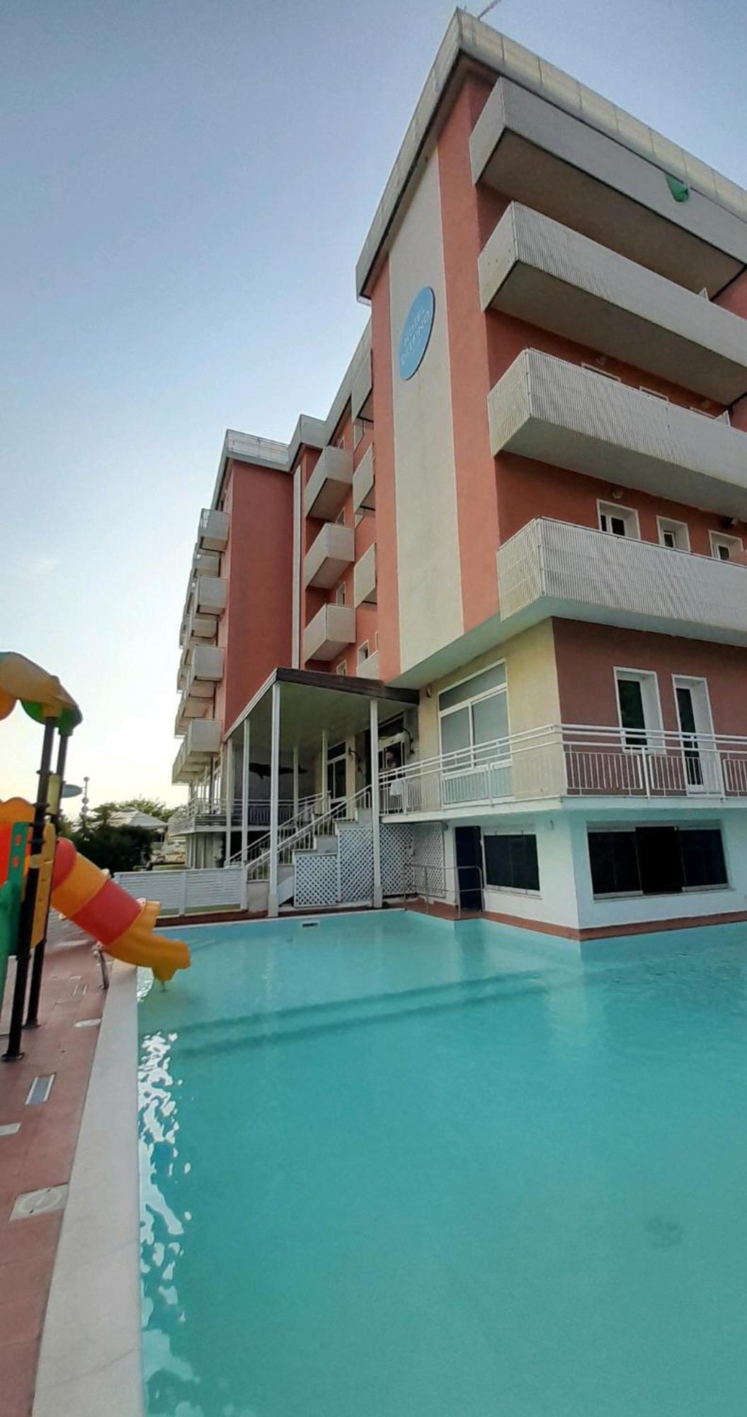 מילאנו מריטימה Hotel Delfino מראה חיצוני תמונה