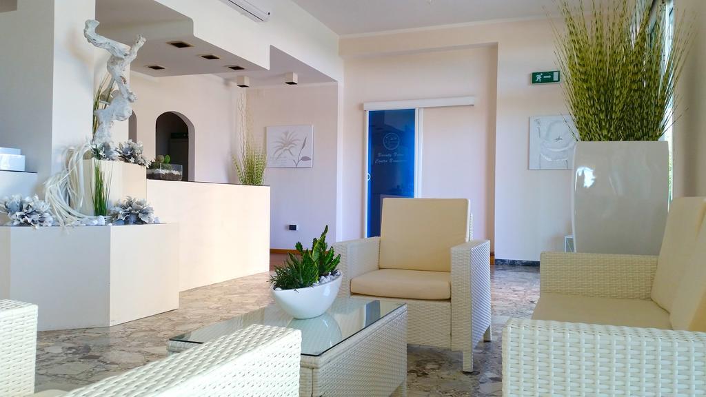 מילאנו מריטימה Hotel Delfino מראה חיצוני תמונה