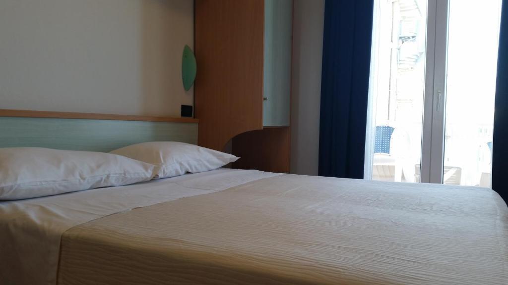 מילאנו מריטימה Hotel Delfino מראה חיצוני תמונה